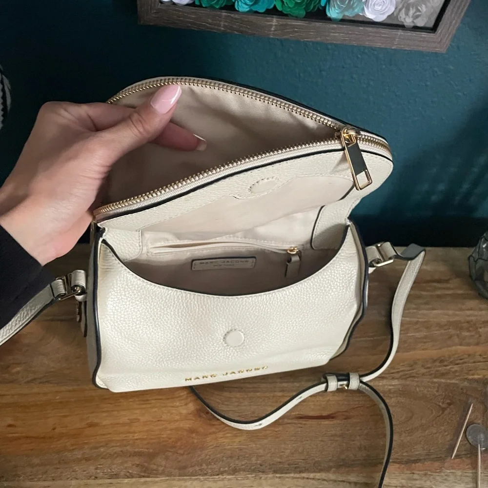 Marc Jacobs purse - Picture 2 of 3